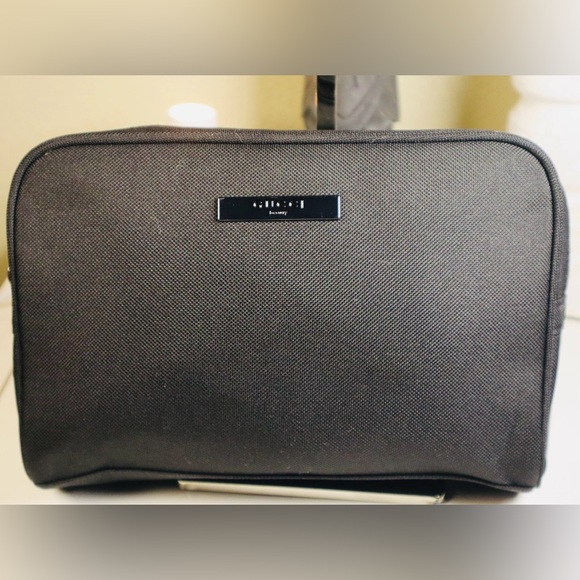 “HOST PICK” Gucci Nylon Toiletry Travel Bag Black - Picture 9 of 11